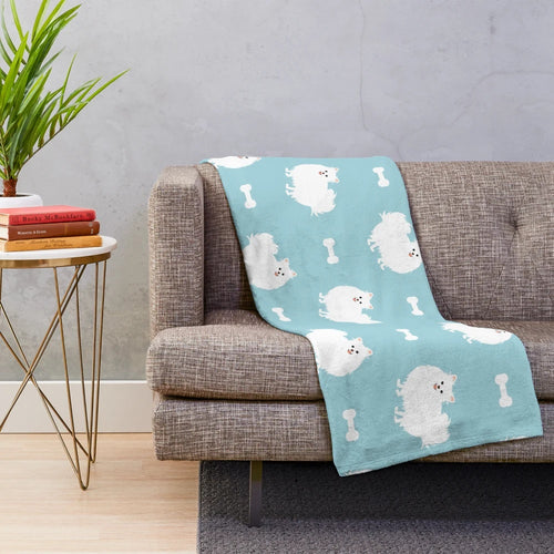 Cozy white pomeranian plush blanket