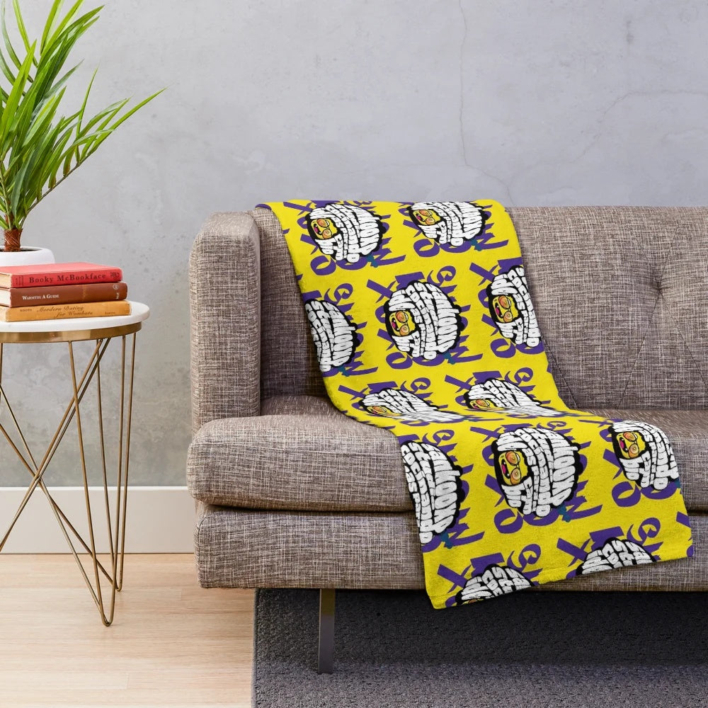 Afredo luxury plush blanket in a cozy and soft design for home decor