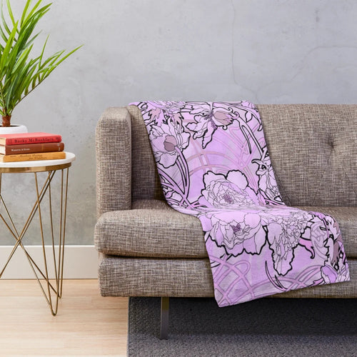 Alphonse Mucha-inspired floral pattern plush blanket