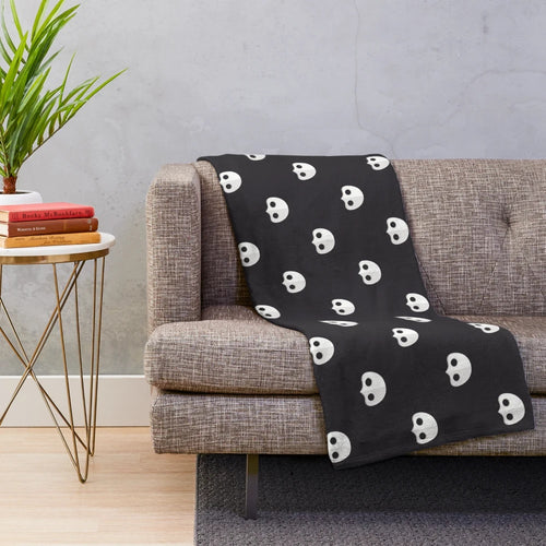 Amaurotine inspired polka dot plush blanket