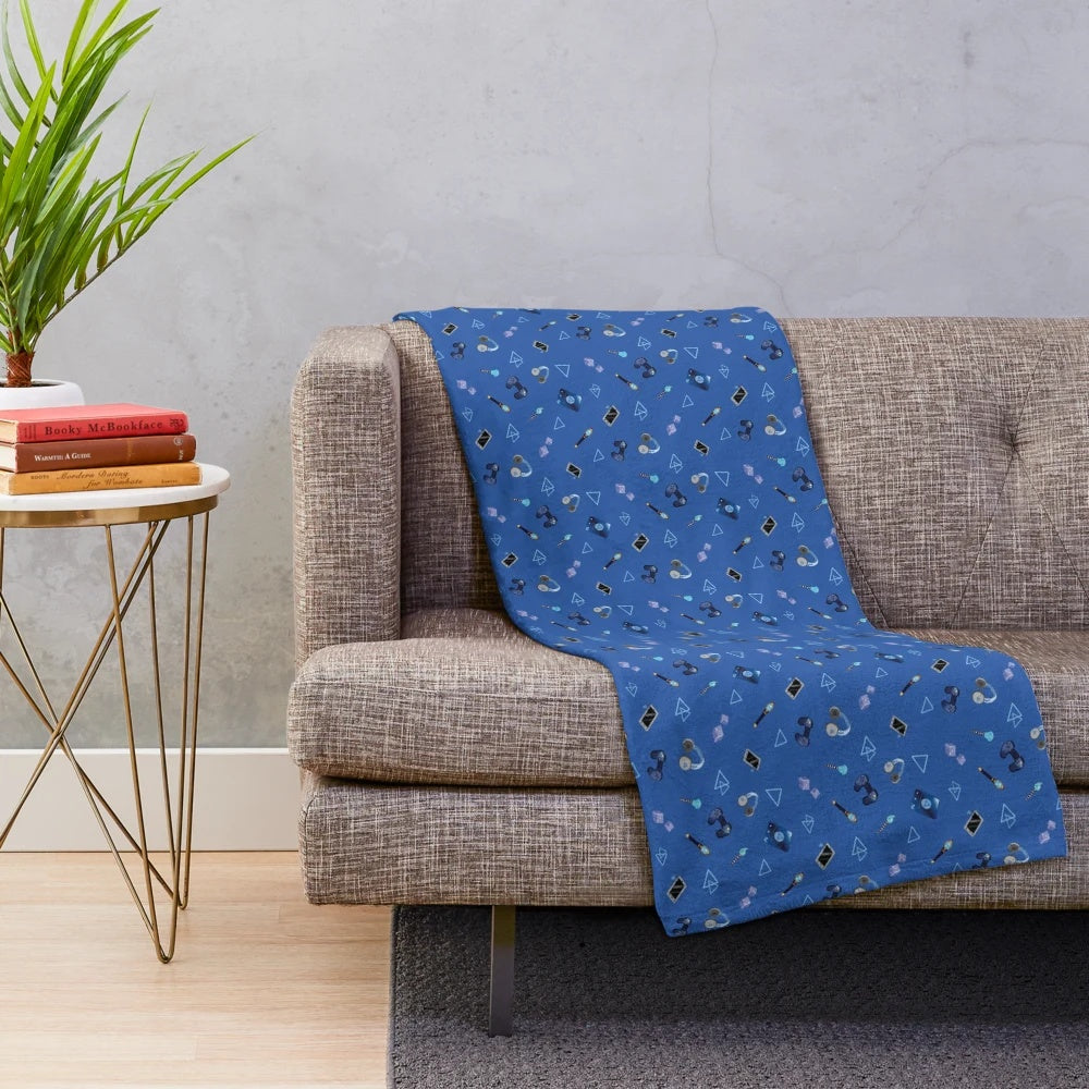 Soft and cozy plush blanket featuring the Ignihyde pattern from the Twisted Wonderland anime