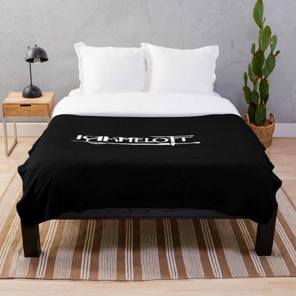 Kaamelott-themed plush blanket featuring characters from the popular medieval comedy series