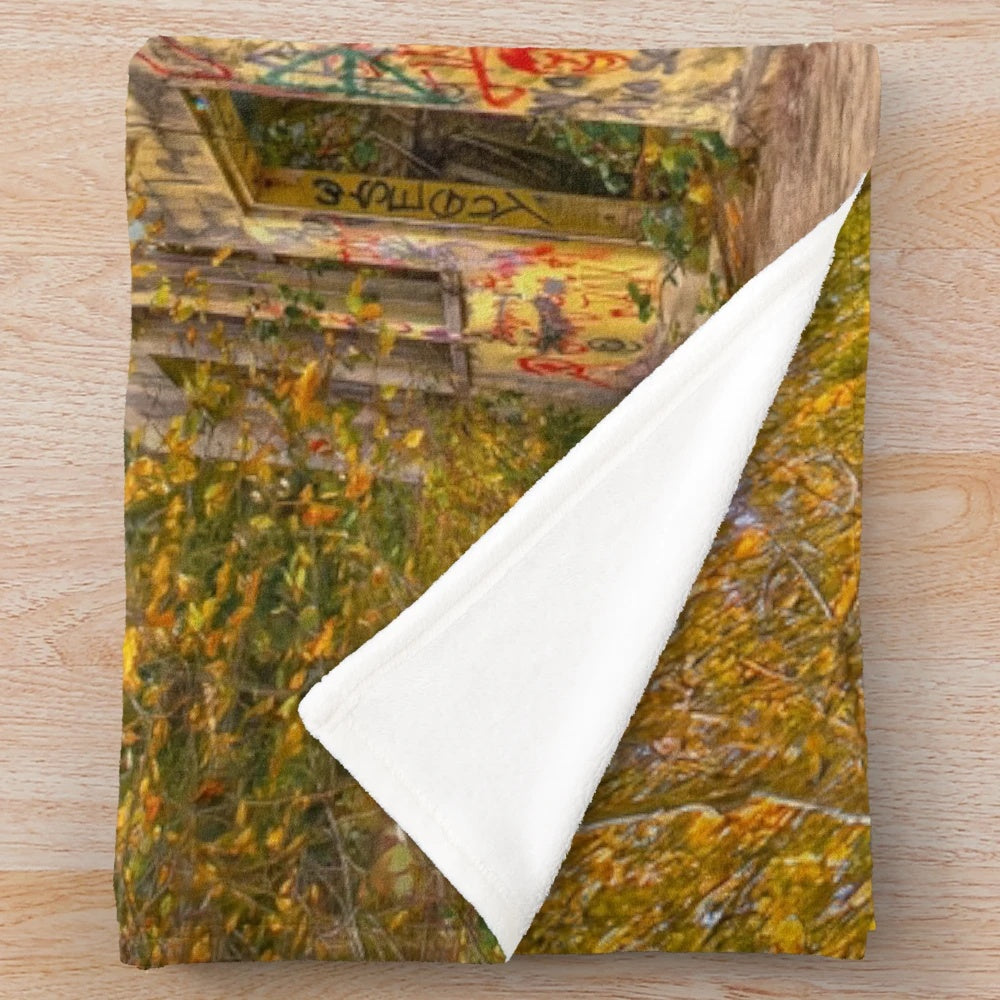 Plush autumn-colored blanket with a warm and soft feel