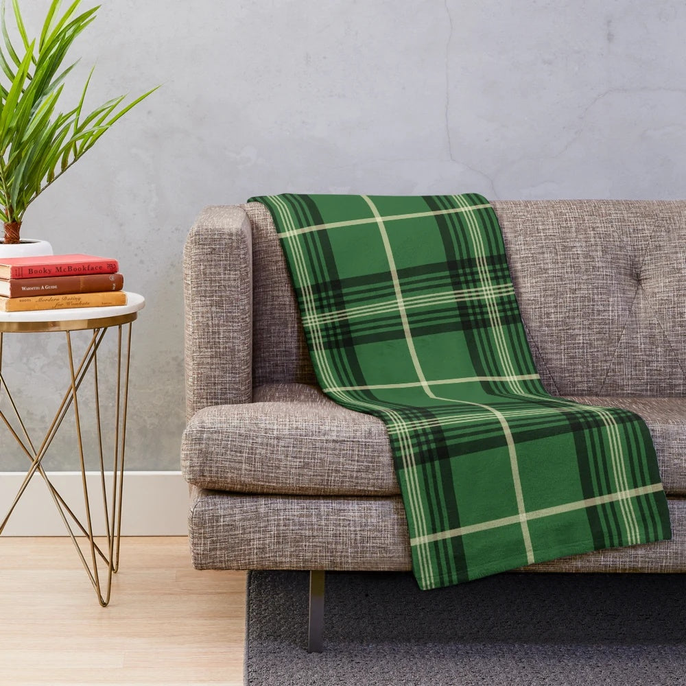 Scottish tartan pattern plush blanket