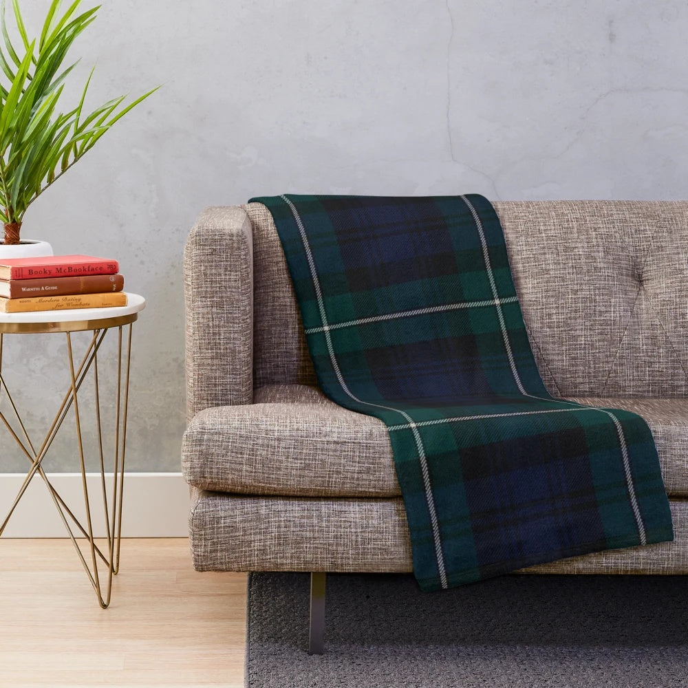 Soft and plush Scottish tartan pattern blanket