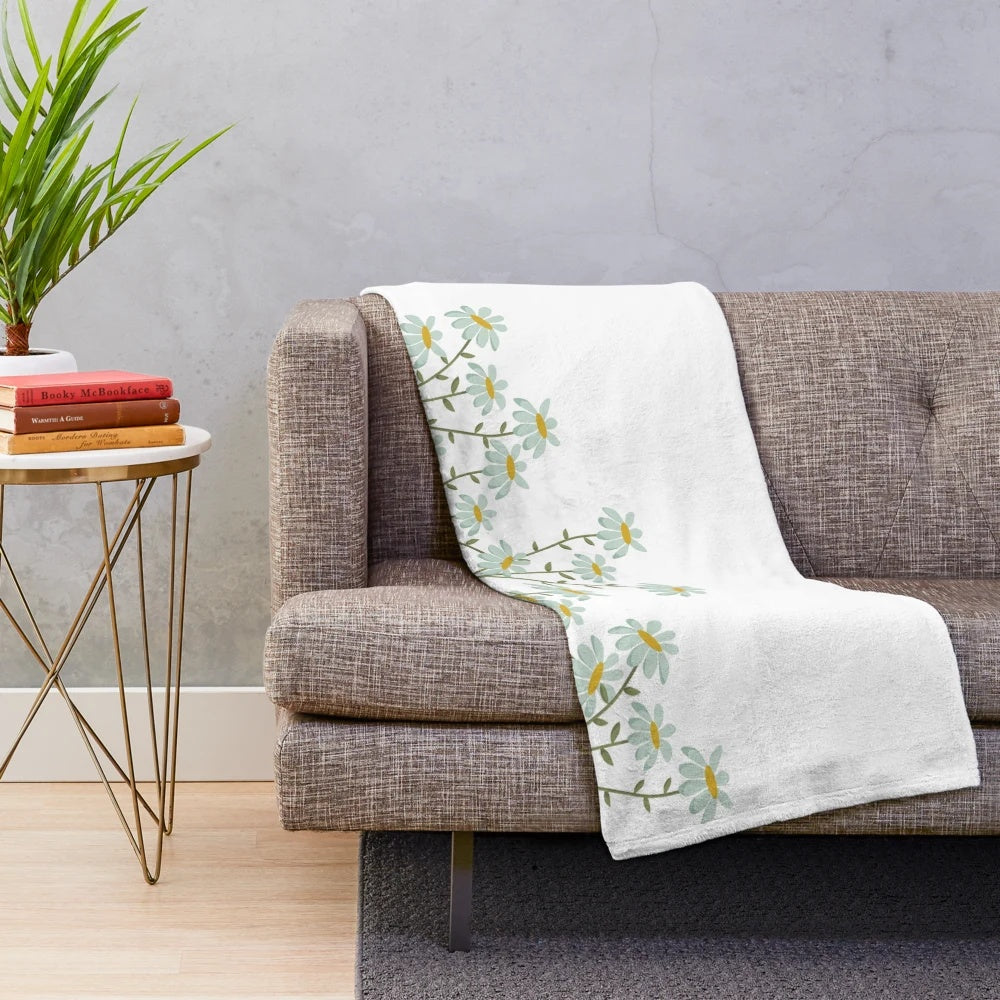 Daisies plush blanket with digital floral design