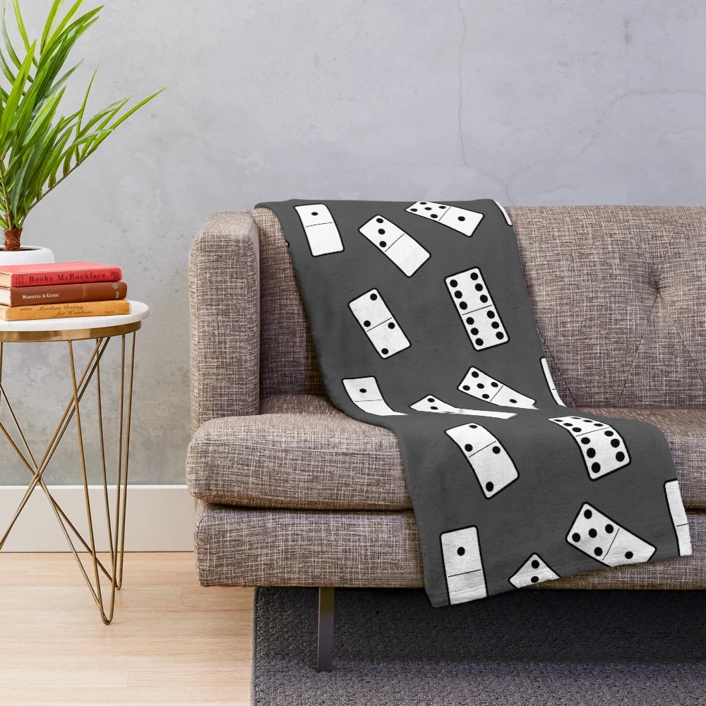 Dominoes-patterned plush blanket with number designs