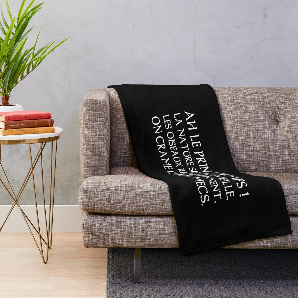Kaamelott-inspired plush blanket with "Ah Spring" design