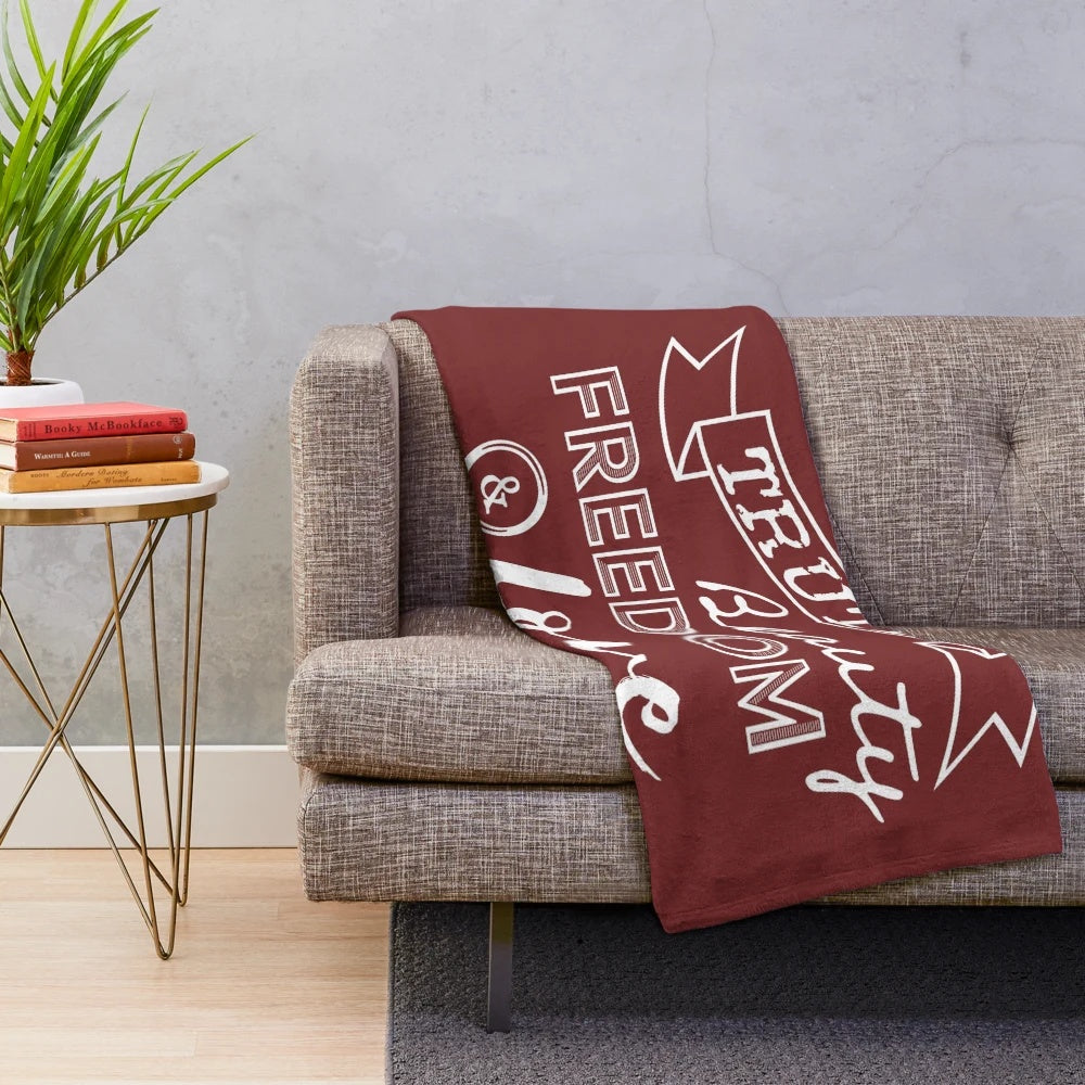 Plush blanket with Moulin Rouge-inspired design