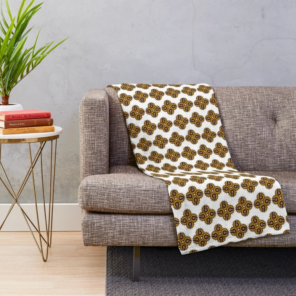 Fashionable and cozy geometric-patterned plush blanket
