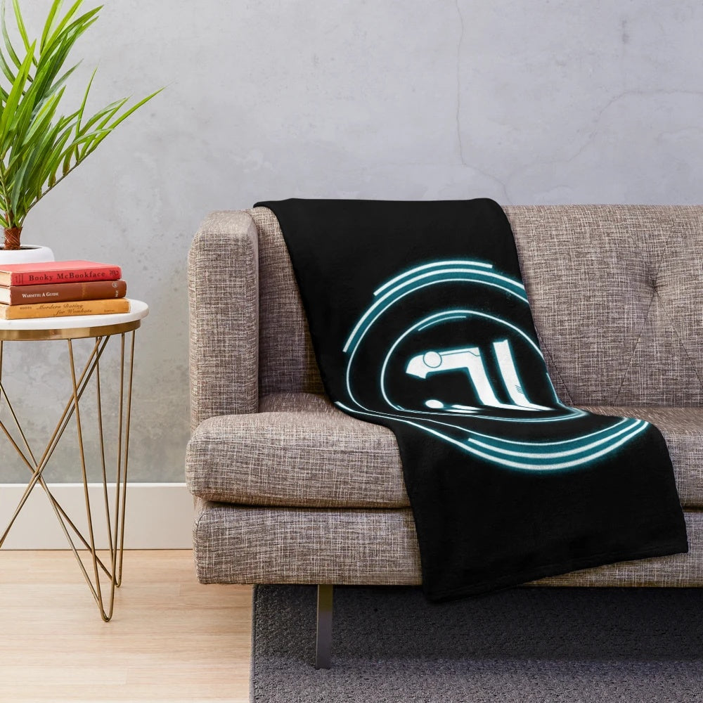 Periphery band plush blanket