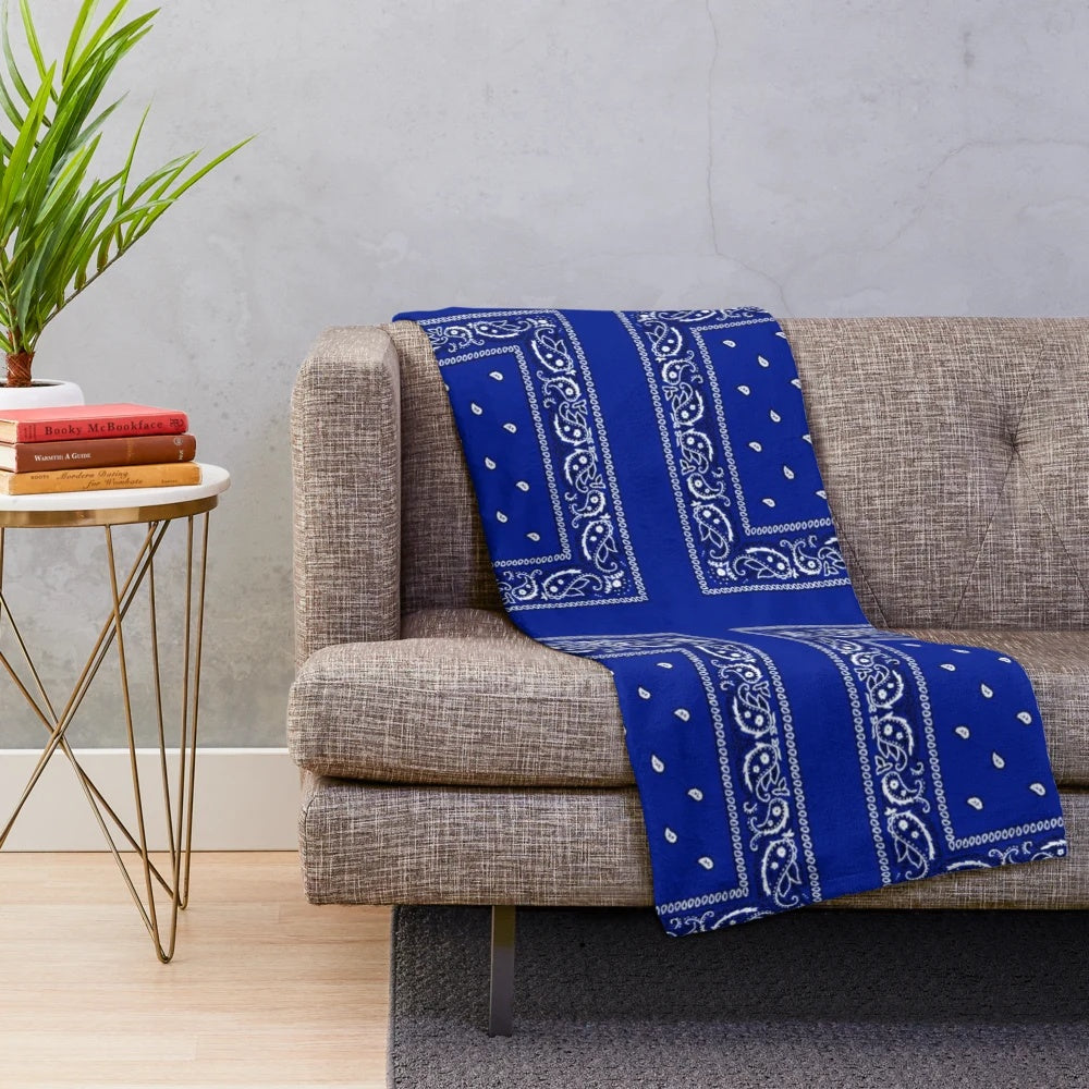 Blue bandana print plush blanket