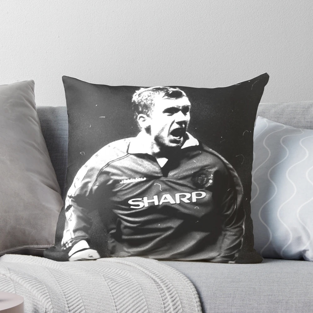Vintage pillow featuring Manchester United legend Paul Scholes